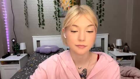 Snapshot of marvawillinghurst chatting on February 2026 02:10:02 PM Lisa online show from February 2026 02:10:02 PM