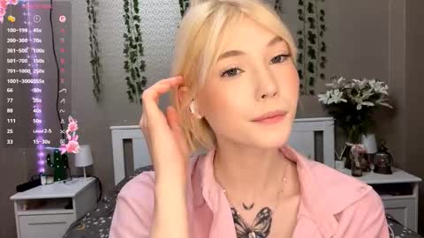 Snapshot of marvawillinghurst chatting on February 2026 01:18:01 PM Lisa online show from February 2026 01:18:01 PM