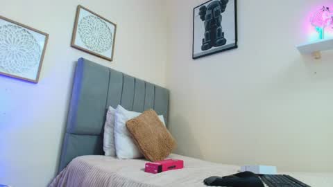 mary_cute9 online show from July 2026 12:09:02 PM