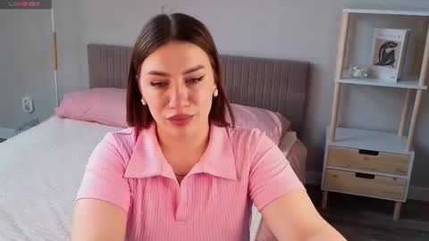 Mary Forest online show from July 2026 07:37:02 AM