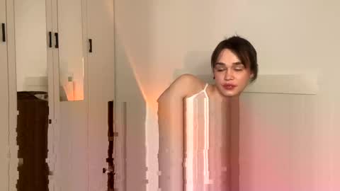 Mary online show from February 2025 06:24:02 PM