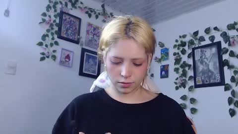 Snapshot of mary_janness chatting on January 2025 05:03:01 AM 100 online show from January 2025 05:03:01 AM