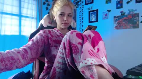 Snapshot of mary_janness chatting on February 2025 08:02:02 PM 100 online show from February 2025 08:02:02 PM