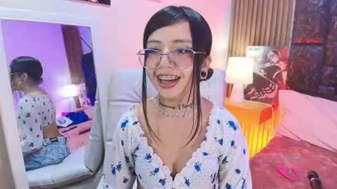 mary_luckaysha online show from July 2026 07:45:01 PM