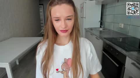 Mary Mey online show from May 2026 11:37:02 AM