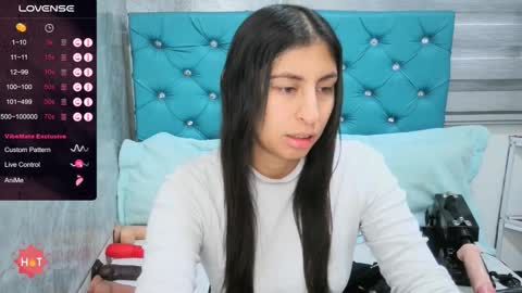 Snapshot of mary_mood_ chatting on September 2025 11:32:01 AM Mary Moon online show from September 2025 11:32:01 AM