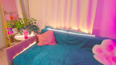 Snapshot of mary_radiant chatting on February 2026 02:27:01 AM Mary online show from February 2026 02:27:01 AM