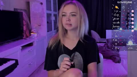 Mary online show from September 2025 02:24:02 AM