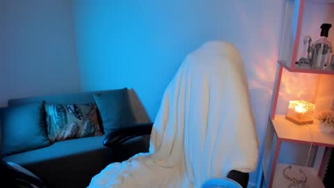 Snapshot of mary_xextra chatting on September 2025 12:01:02 AM Mary GTM3Mon Wed Thu Sat Sun 0400 am-1030pm online show from September 2025 12:01:02 AM