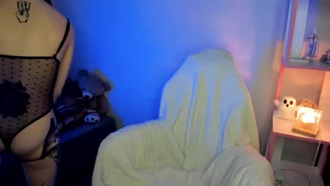 Snapshot of mary_xextra chatting on October 2025 01:08:02 AM Mary GTM3Mon Wed Thu Sat Sun 0400 am-1030pm online show from October 2025 01:08:02 AM