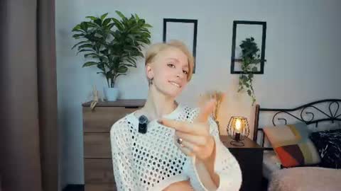 Mara online show from July 2026 07:19:01 PM