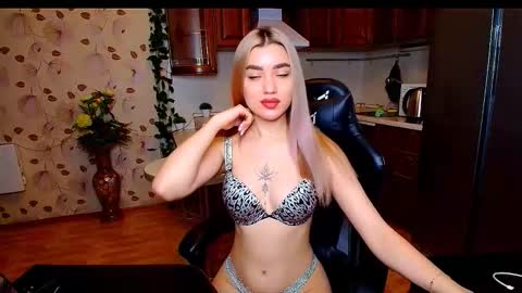 Snapshot of maryam_xs chatting on October 2025 01:13:02 AM maryam online show from October 2025 01:13:02 AM