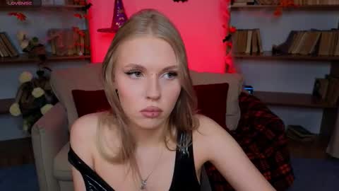 Maryana online show from October 2025 03:29:01 AM