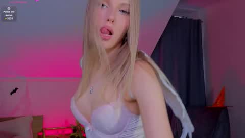 Maryana online show from October 2025 04:47:01 AM