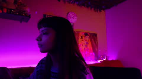     online show from April 2026 06:28:01 AM