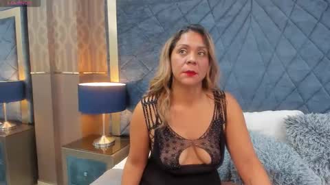 maryhawkey online show from December 2025 02:24:02 PM