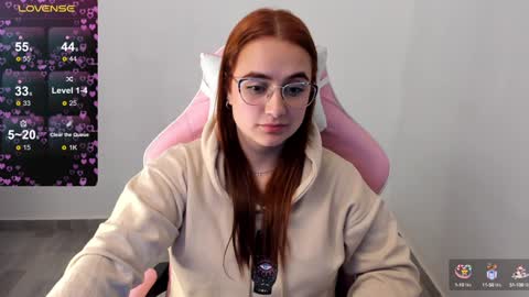 Dulce Maria online show from December 2024 01:06:02 AM