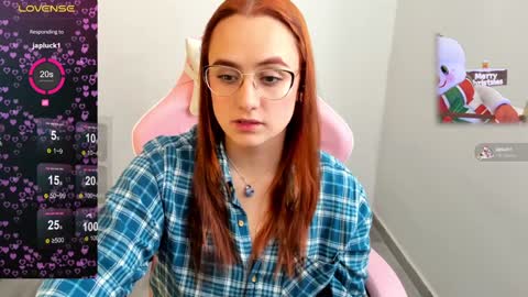 Dulce Maria online show from December 2024 07:19:02 PM