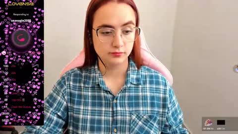 Dulce Maria online show from February 2025 05:07:01 PM