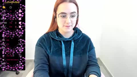 Dulce Maria online show from February 2025 10:07:02 PM