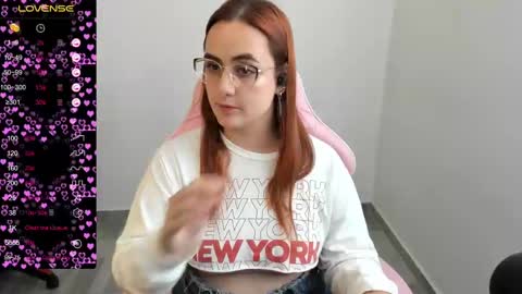 Dulce Maria online show from March 2025 07:54:01 PM