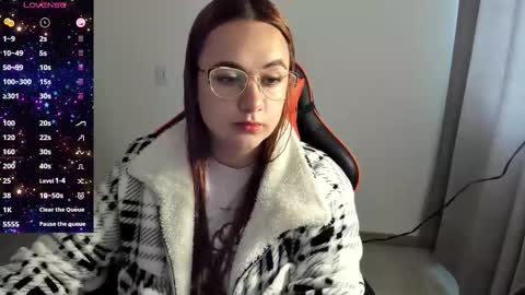 Dulce Maria online show from October 2025 04:30:02 PM