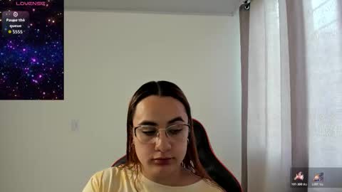 Dulce Maria online show from December 2025 07:08:02 PM