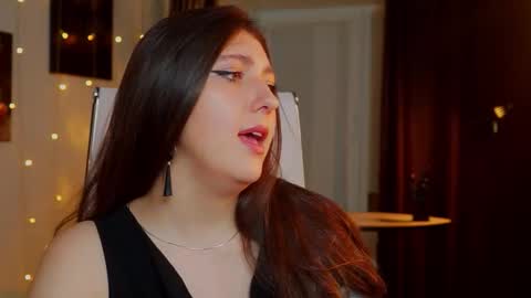 Snapshot of marymillerr chatting on September 2025 09:32:01 AM Mary Miller online show from September 2025 09:32:01 AM