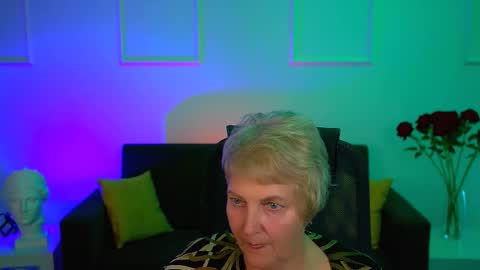 Snapshot of marymogan chatting on October 2025 08:12:01 AM marymogan online show from October 2025 08:12:01 AM