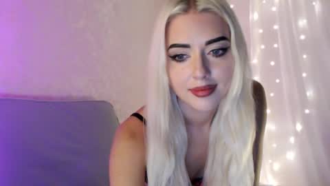 MaryVi online show from September 2025 11:16:01 PM