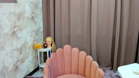 Luucy UTC1 Mon Tue Wed Thu Fri 0500-1130 online show from October 2025 02:34:01 AM