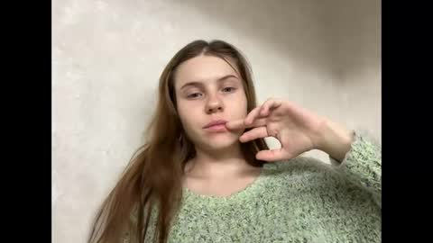 Snapshot of maryyourr chatting on November 2025 08:29:01 PM MaryYourr online show from November 2025 08:29:01 PM