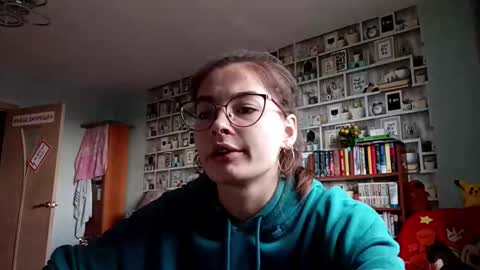 Kelly online show from April 2026 06:09:01 AM