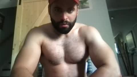 Snapshot of mascbeef95 chatting on November 2025 06:08:02 PM mascbeef95 online show from November 2025 06:08:02 PM