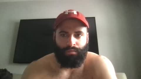 Snapshot of mascbeef95 chatting on February 2026 01:58:01 PM mascbeef95 online show from February 2026 01:58:01 PM