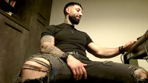 masculineguy69 online show from May 2026 10:28:01 PM