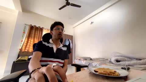 Mask Boy online show from January 2025 04:21:01 AM