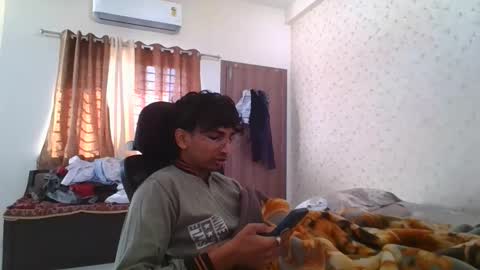 Mask Boy online show from November 2025 03:45:02 AM