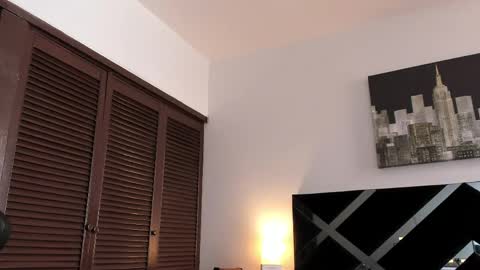 Scarlet  online show from April 2026 07:01:01 PM