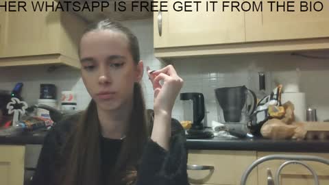 Snapshot of maskedman699 chatting on December 2024 08:51:01 PM Extreme Couple online show from December 2024 08:51:01 PM