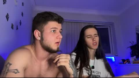 Snapshot of maskedman699 chatting on March 2026 01:38:01 AM Extreme Couple online show from March 2026 01:38:01 AM