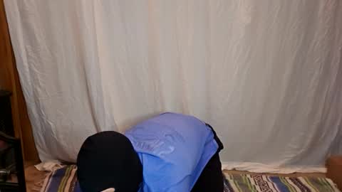 Snapshot of maskedyogaman chatting on January 2026 01:31:02 AM maskedyogaman online show from January 2026 01:31:02 AM