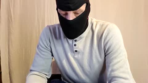 Snapshot of maskedyogaman chatting on February 2026 10:35:01 PM maskedyogaman online show from February 2026 10:35:01 PM