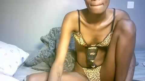 Snapshot of maskgang001 chatting on October 2025 02:06:02 AM maskgang001 online show from October 2025 02:06:02 AM