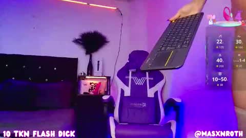 Snapshot of mason_rothwell chatting on September 2025 11:15:02 AM Mason Rothwell online show from September 2025 11:15:02 AM