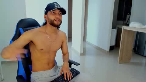 Snapshot of massatgeserotics chatting on October 2025 09:53:02 PM I Am Odin online show from October 2025 09:53:02 PM