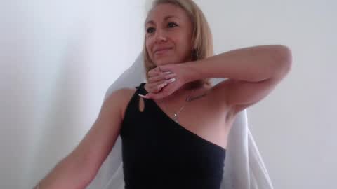 Snapshot of massielferretis chatting on May 2026 09:32:02 PM massiel ferreti online show from May 2026 09:32:02 PM