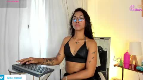 massielhot online show from July 2026 06:32:01 PM