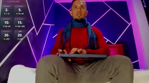 Snapshot of massimo_cruz chatting on November 2025 08:31:01 PM massimo_cruz online show from November 2025 08:31:01 PM