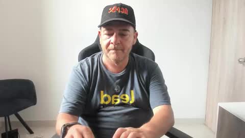 massimo_danger online show from September 2025 09:05:01 PM